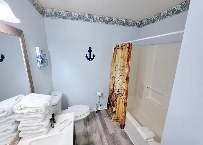Country house Pirates Hideaway Dog Friendly 3br 1 Block To Gulf Shores