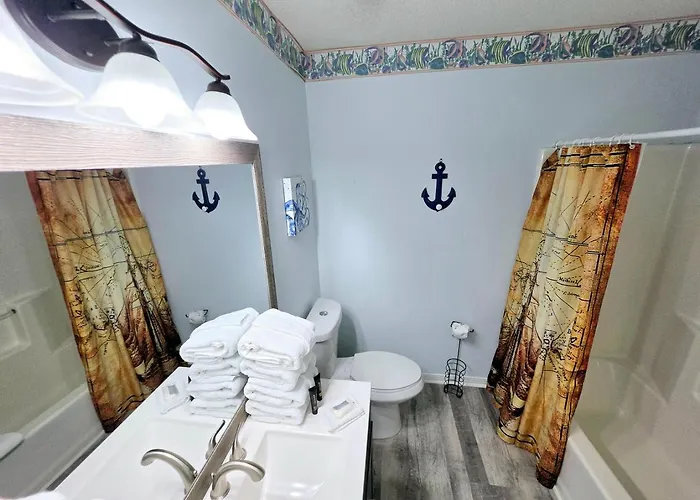 Pirates Hideaway Dog Friendly 3br 1 Block To